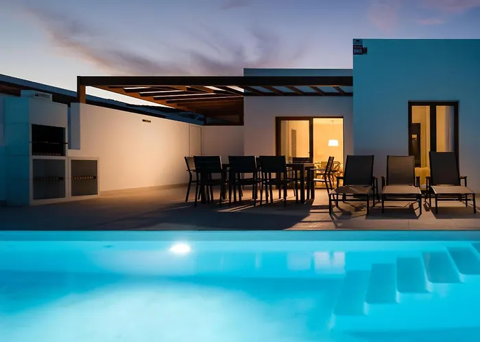 Lena - Vipvipvillas פלאיה בלנקה
